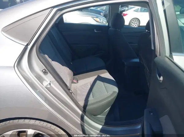 3KPC34A65NE157519 2022 HYUNDAI ACCENT - Image 8