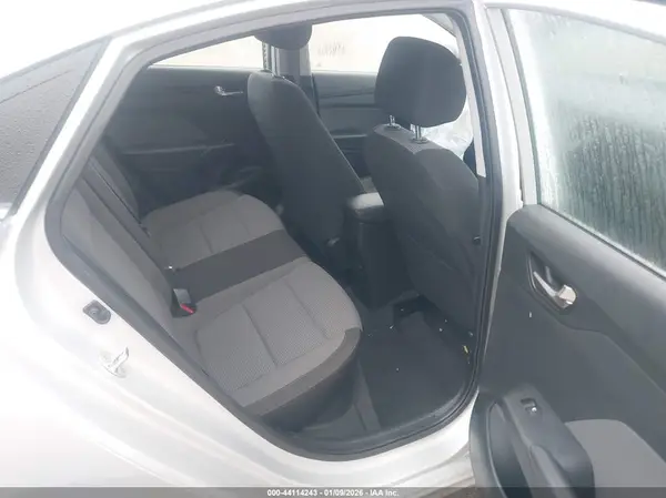 3KPC34A68LE107811 2020 HYUNDAI ACCENT - Image 8