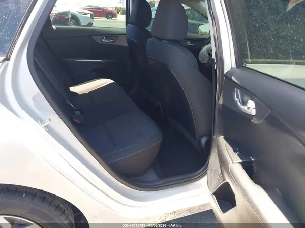3KPF24AD0KE007151 2019 KIA FORTE - Image 8
