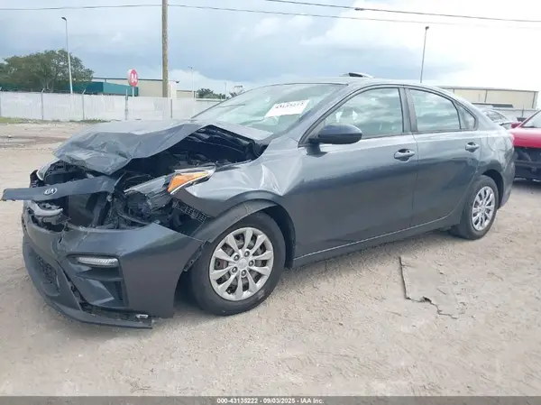 3KPF24AD0KE008140 2019 KIA FORTE - Image 2