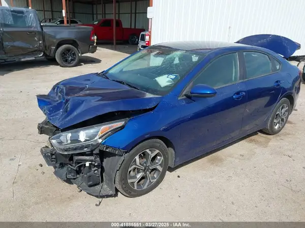 3KPF24AD0KE008168 2019 KIA FORTE - Image 2