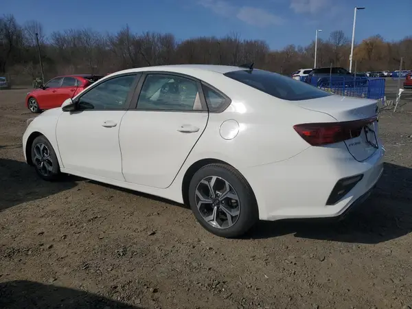 3KPF24AD0KE008445 2019 KIA FORTE - Image 2