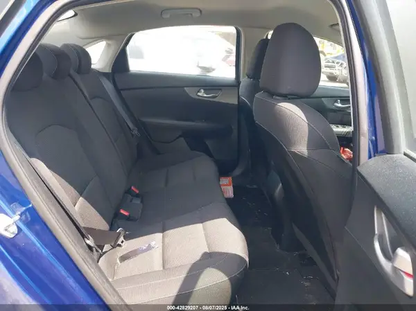3KPF24AD0KE008848 2019 KIA FORTE - Image 8