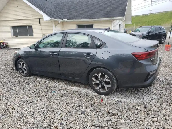 3KPF24AD0KE011118 2019 KIA FORTE - Image 2