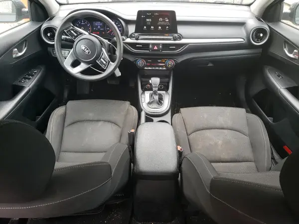 3KPF24AD0KE011118 2019 KIA FORTE - Image 8