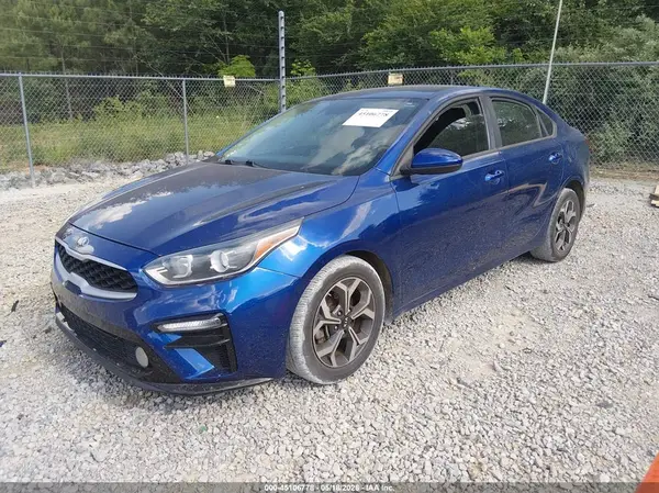 3KPF24AD0KE011913 2019 KIA FORTE - Image 2