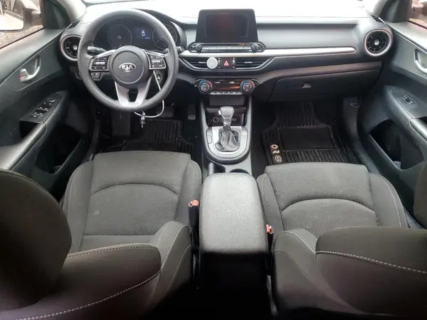 3KPF24AD0KE012561 2019 KIA FORTE - Image 8