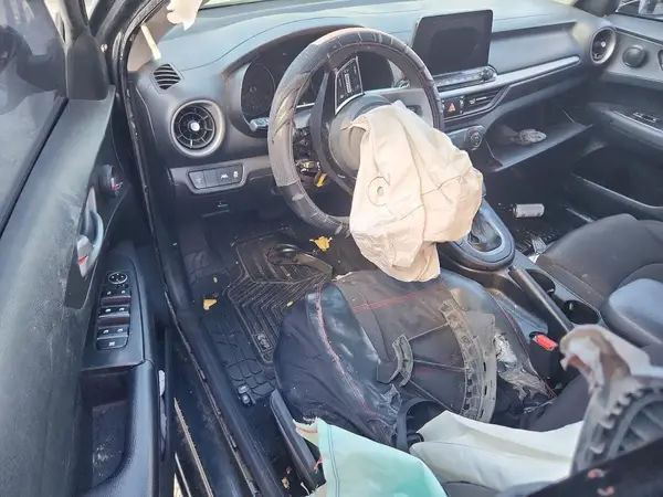 3KPF24AD0KE013290 2019 KIA FORTE - Image 8