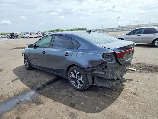 3KPF24AD0KE013368 2019 KIA FORTE - Image 2
