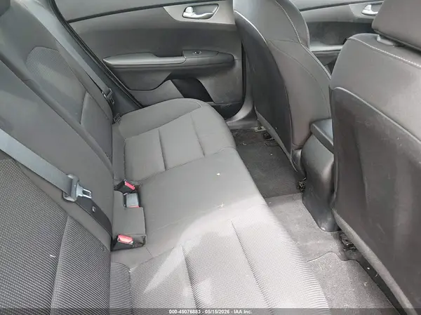 3KPF24AD0KE013404 2019 KIA FORTE - Image 8