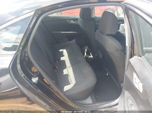 3KPF24AD0KE014150 2019 KIA FORTE - Image 8