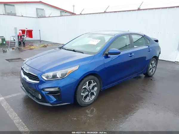 3KPF24AD0KE018893 2019 KIA FORTE - Image 2