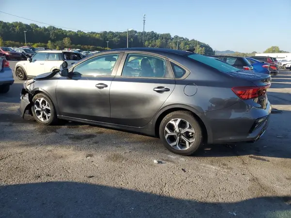 3KPF24AD0KE019638 2019 KIA FORTE - Image 2