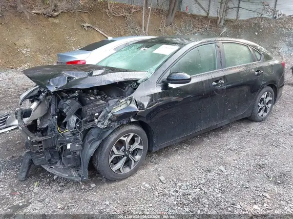 3KPF24AD0KE021356 2019 KIA FORTE - Image 2