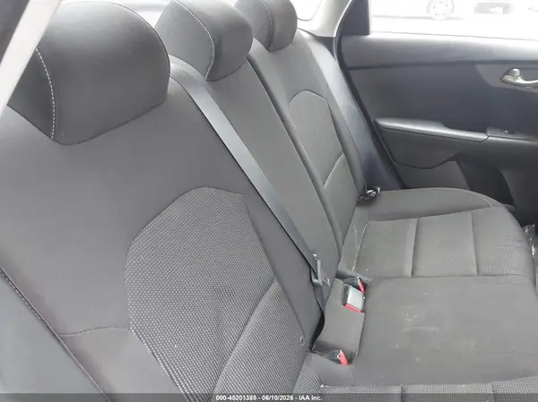 3KPF24AD0KE022748 2019 KIA FORTE - Image 8