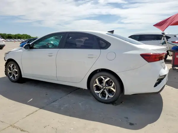 3KPF24AD0KE022877 2019 KIA FORTE - Image 2