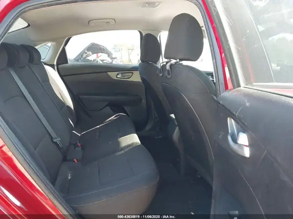 3KPF24AD0KE027125 2019 KIA FORTE - Image 8