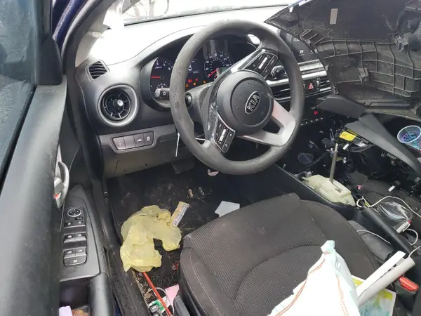 3KPF24AD0KE027688 2019 KIA FORTE - Image 8