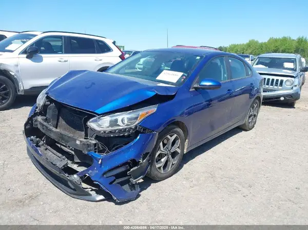 3KPF24AD0KE031580 2019 KIA FORTE - Image 2