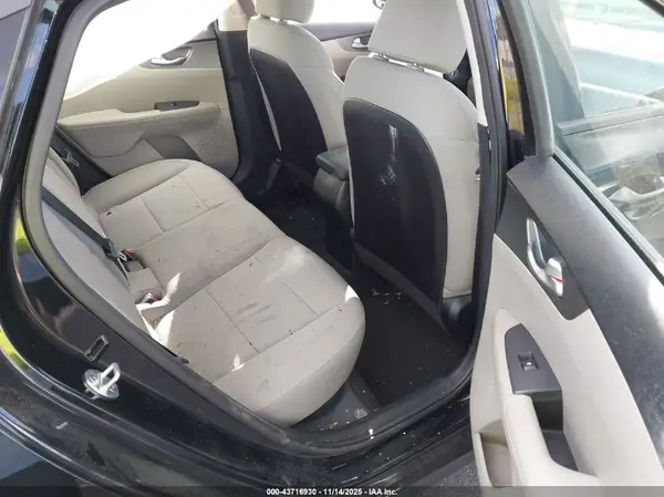 3KPF24AD0KE034611 2019 KIA FORTE - Image 8