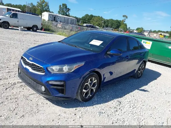 3KPF24AD0KE037217 2019 KIA FORTE - Image 2
