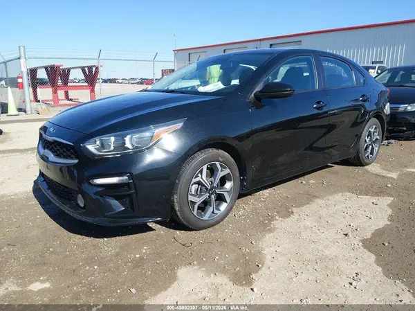 3KPF24AD0KE039405 2019 KIA FORTE - Image 2