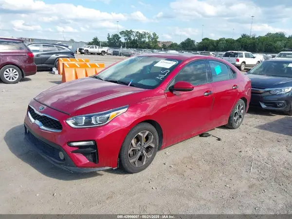 3KPF24AD0KE040053 2019 KIA FORTE - Image 2