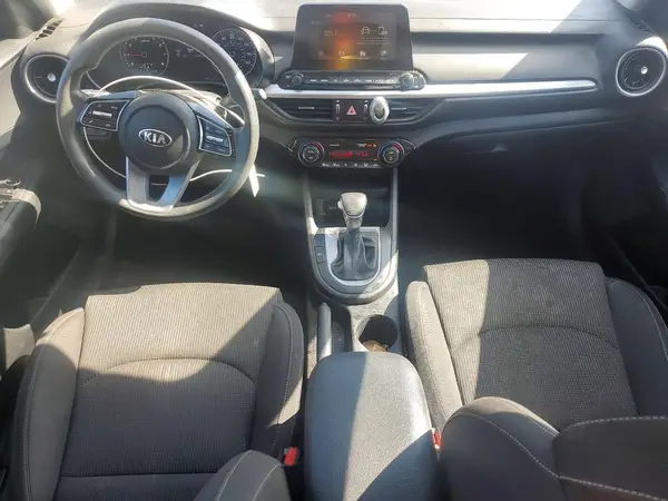 3KPF24AD0KE040411 2019 KIA FORTE - Image 8
