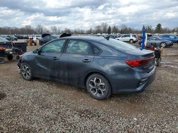 3KPF24AD0KE040795 2019 KIA FORTE - Image 2