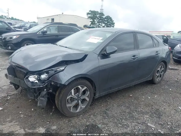 3KPF24AD0KE041283 2019 KIA FORTE - Image 2