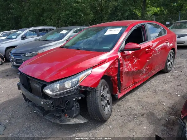 3KPF24AD0KE041932 2019 KIA FORTE - Image 2