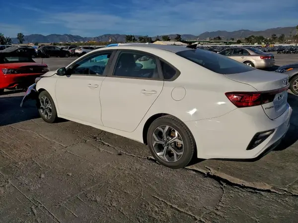 3KPF24AD0KE045740 2019 KIA FORTE - Image 2