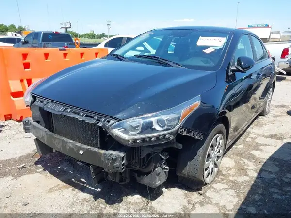 3KPF24AD0KE050579 2019 KIA FORTE - Image 2