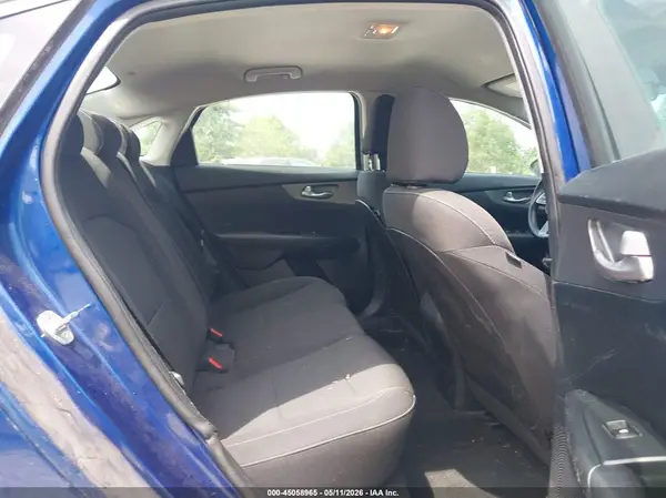 3KPF24AD0KE050646 2019 KIA FORTE - Image 8