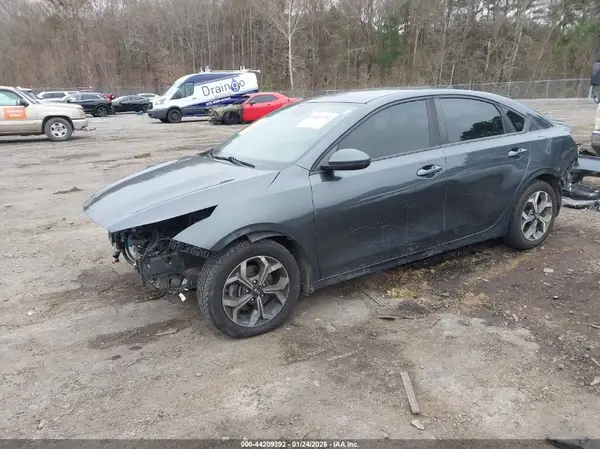 3KPF24AD0KE050839 2019 KIA FORTE - Image 2