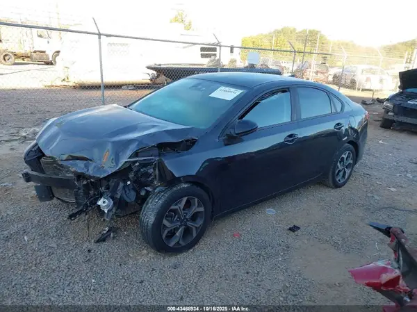 3KPF24AD0KE052946 2019 KIA FORTE - Image 2