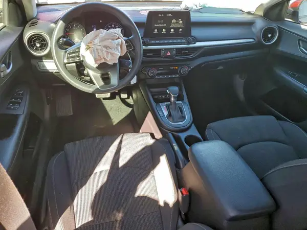 3KPF24AD0KE053739 2019 KIA FORTE - Image 8