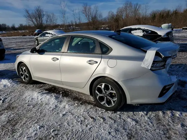 3KPF24AD0KE054938 2019 KIA FORTE - Image 2