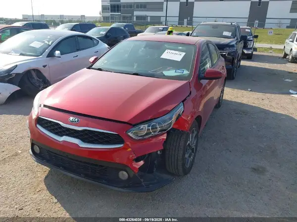 3KPF24AD0KE055202 2019 KIA FORTE - Image 2