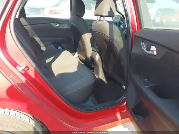 3KPF24AD0KE055202 2019 KIA FORTE - Image 8