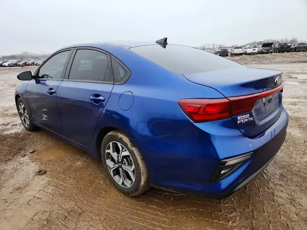 3KPF24AD0KE055412 2019 KIA FORTE - Image 2