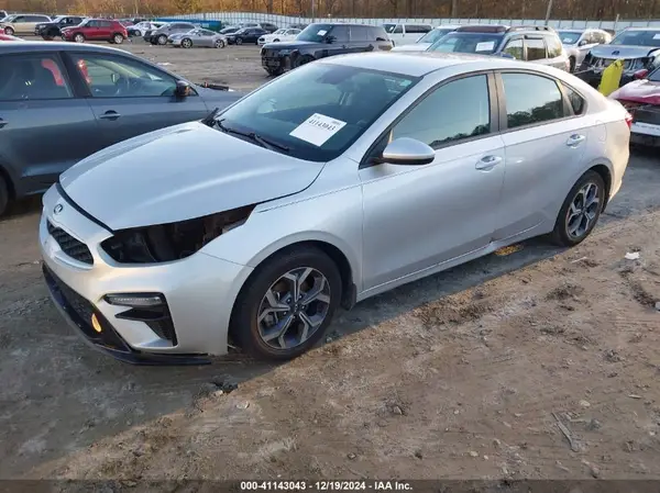 3KPF24AD0KE061145 2019 KIA FORTE - Image 2