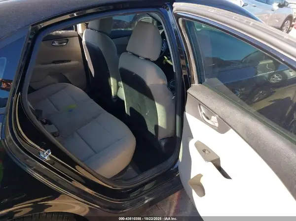 3KPF24AD0KE061307 2019 KIA FORTE - Image 8