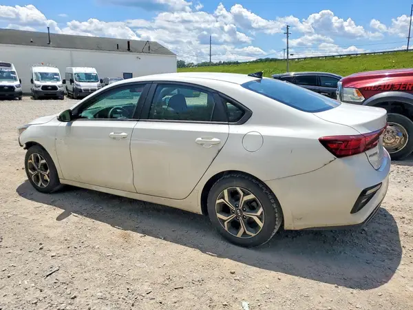 3KPF24AD0KE062134 2019 KIA FORTE - Image 2