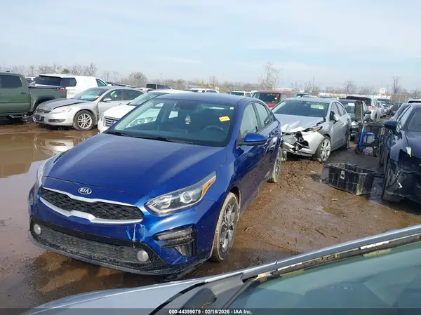 3KPF24AD0KE063574 2019 KIA FORTE - Image 2