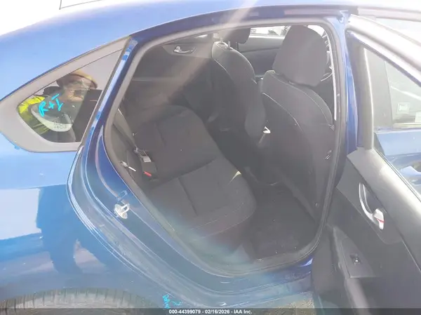 3KPF24AD0KE063574 2019 KIA FORTE - Image 8