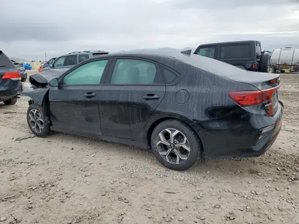 3KPF24AD0KE065938 2019 KIA FORTE - Image 2