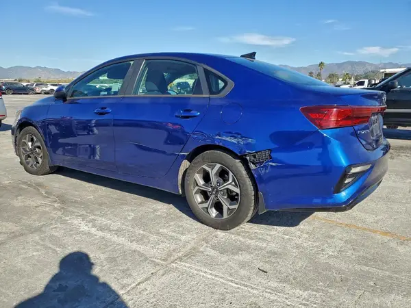 3KPF24AD0KE068550 2019 KIA FORTE - Image 2