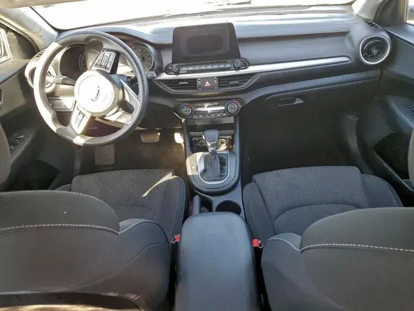 3KPF24AD0KE068550 2019 KIA FORTE - Image 8