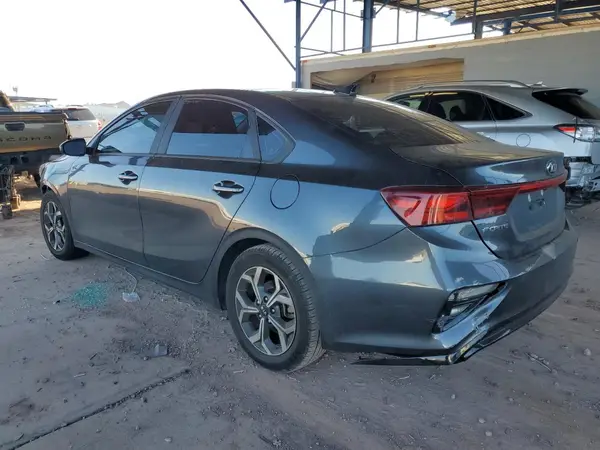 3KPF24AD0KE070864 2019 KIA FORTE - Image 2